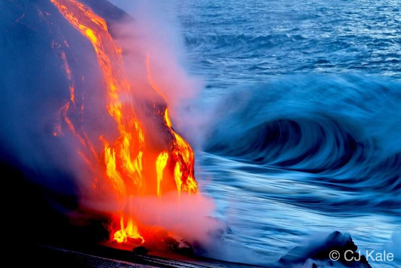 Illustration for article titled Extremely dangerous lava surf photography is completely worth the risk